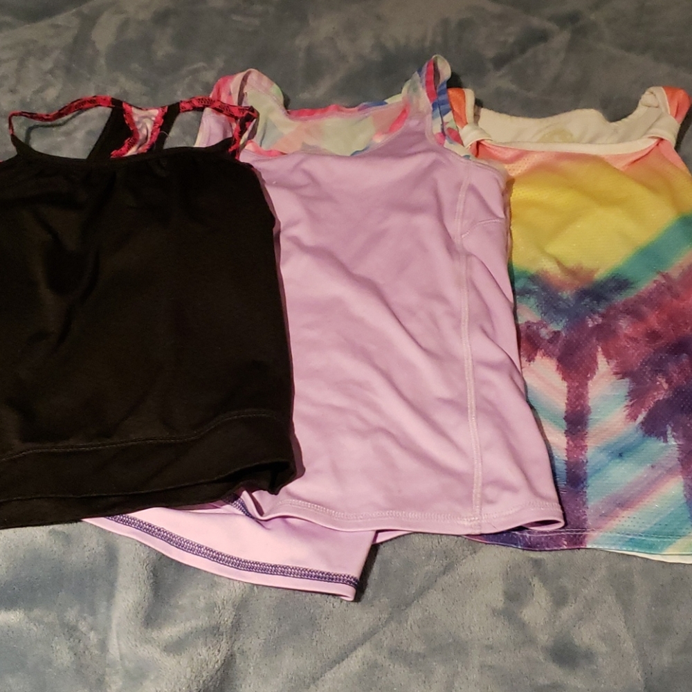 3 exercise tank tops